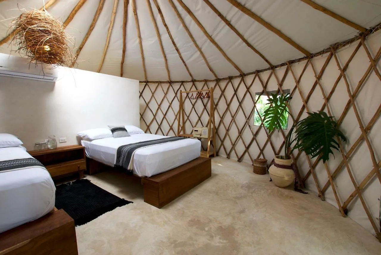 Apartament Huaya Camp Tulum